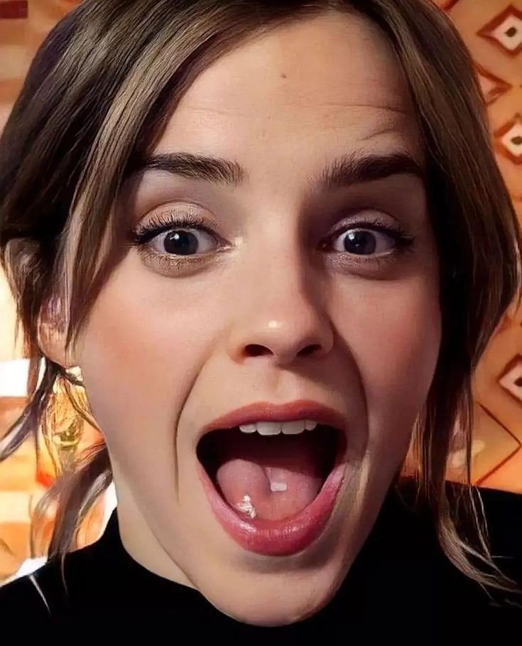 QGU9c12S Emma Watson - 1 02.jpg